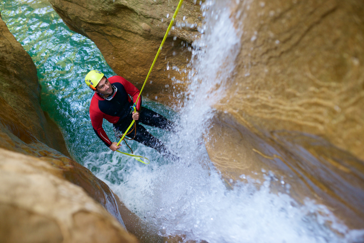 Canyoning: descenso de barrancos en España