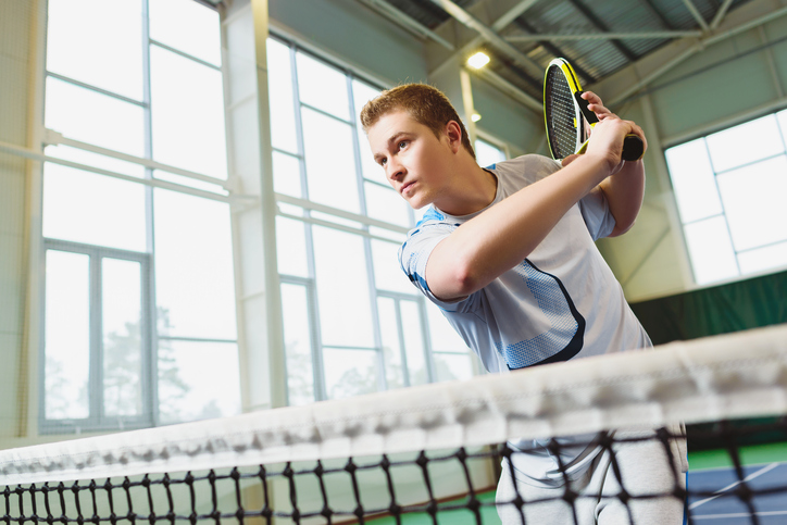 Consejos para mejorar el golpe de derecha en tenis