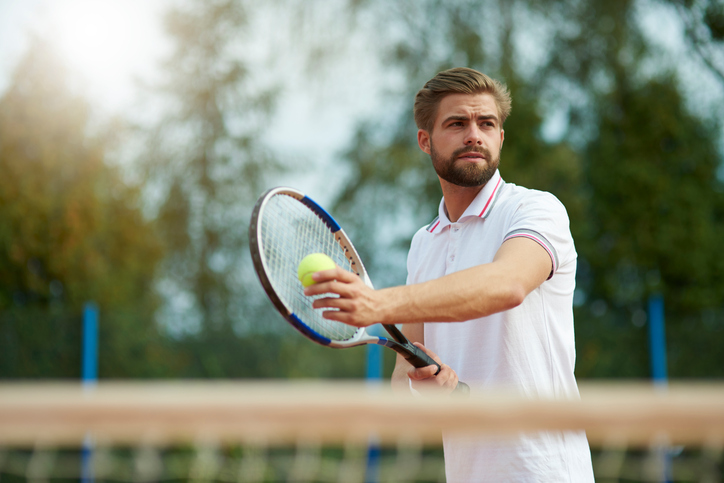 Consejos para mejorar el saque de tenis