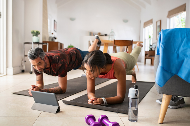 Entrenamiento en casa con las mejores apps y gadgets para mantenerte en forma